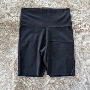 Nike Yoga Dri-Fit Bike Shorts Size Medium